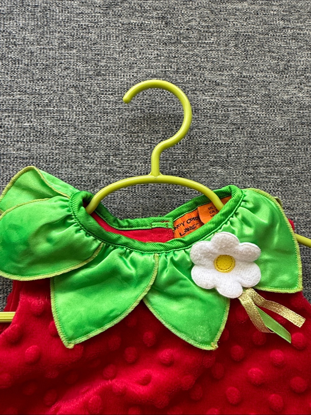 ADORABLE 🌼🍓 STRAWBERRY 🍓🌼 2PC INFANT COSTUME SIZE 3-6 MONTHS 🌟LIKE NEW🌟 - Picture 3 of 13